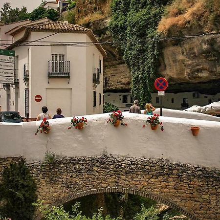 La Casa Del Rio Apartment Setenil De Las Bodegas Bagian luar foto