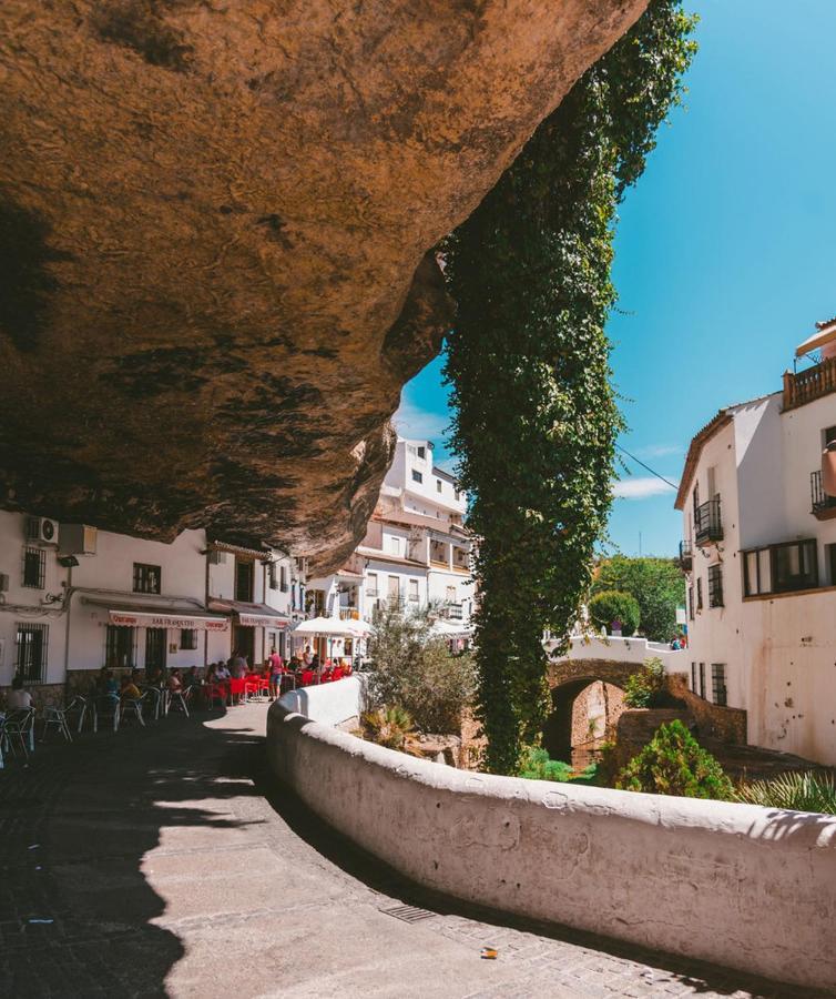 La Casa Del Rio Apartment Setenil De Las Bodegas Bagian luar foto