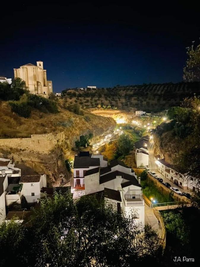 La Casa Del Rio Apartment Setenil De Las Bodegas Bagian luar foto