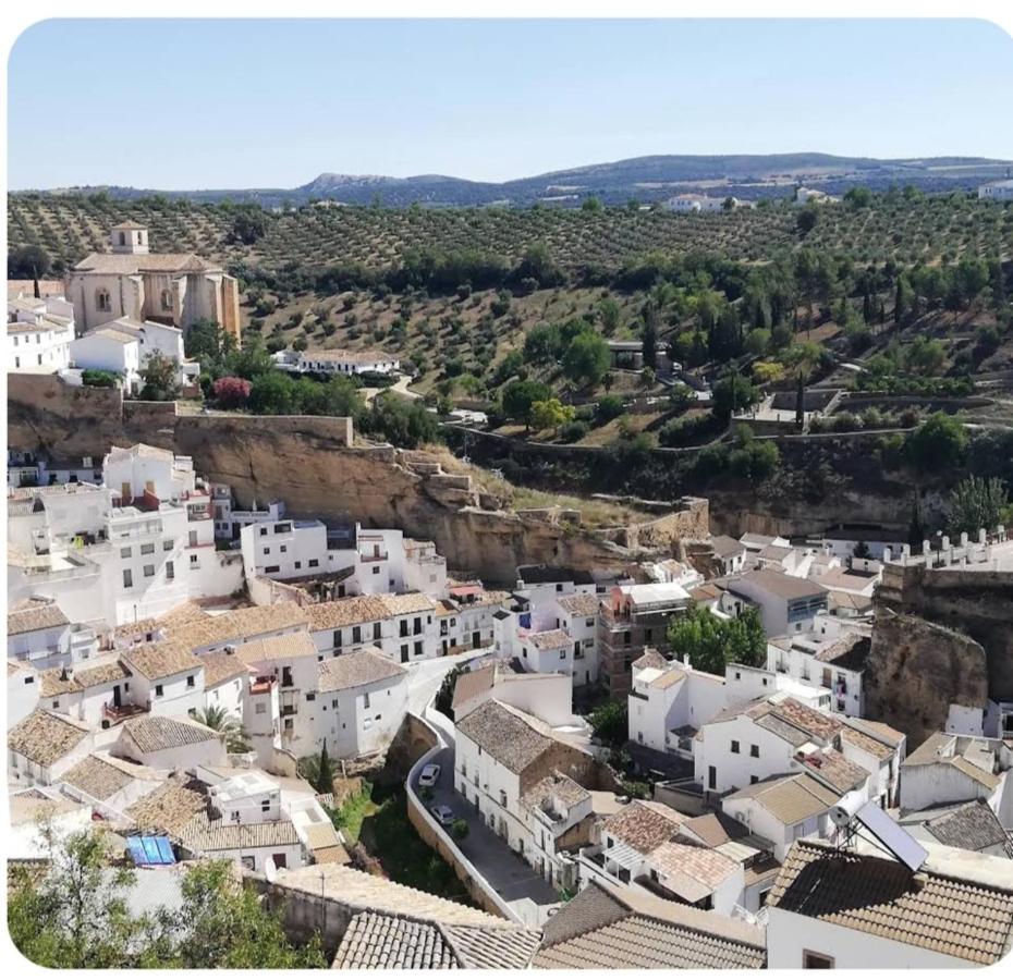 La Casa Del Rio Apartment Setenil De Las Bodegas Bagian luar foto
