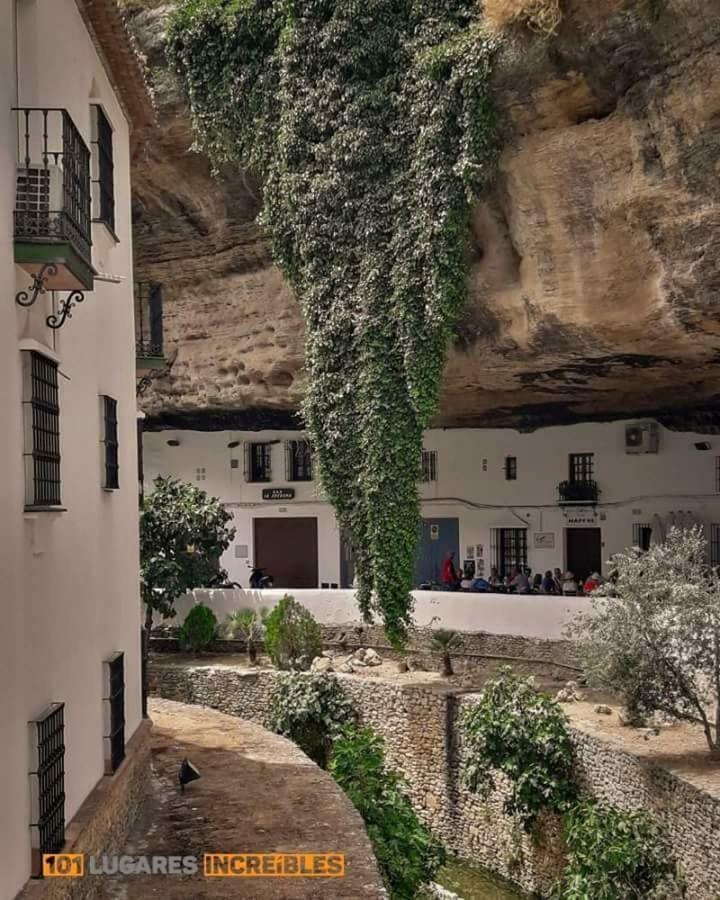 La Casa Del Rio Apartment Setenil De Las Bodegas Bagian luar foto
